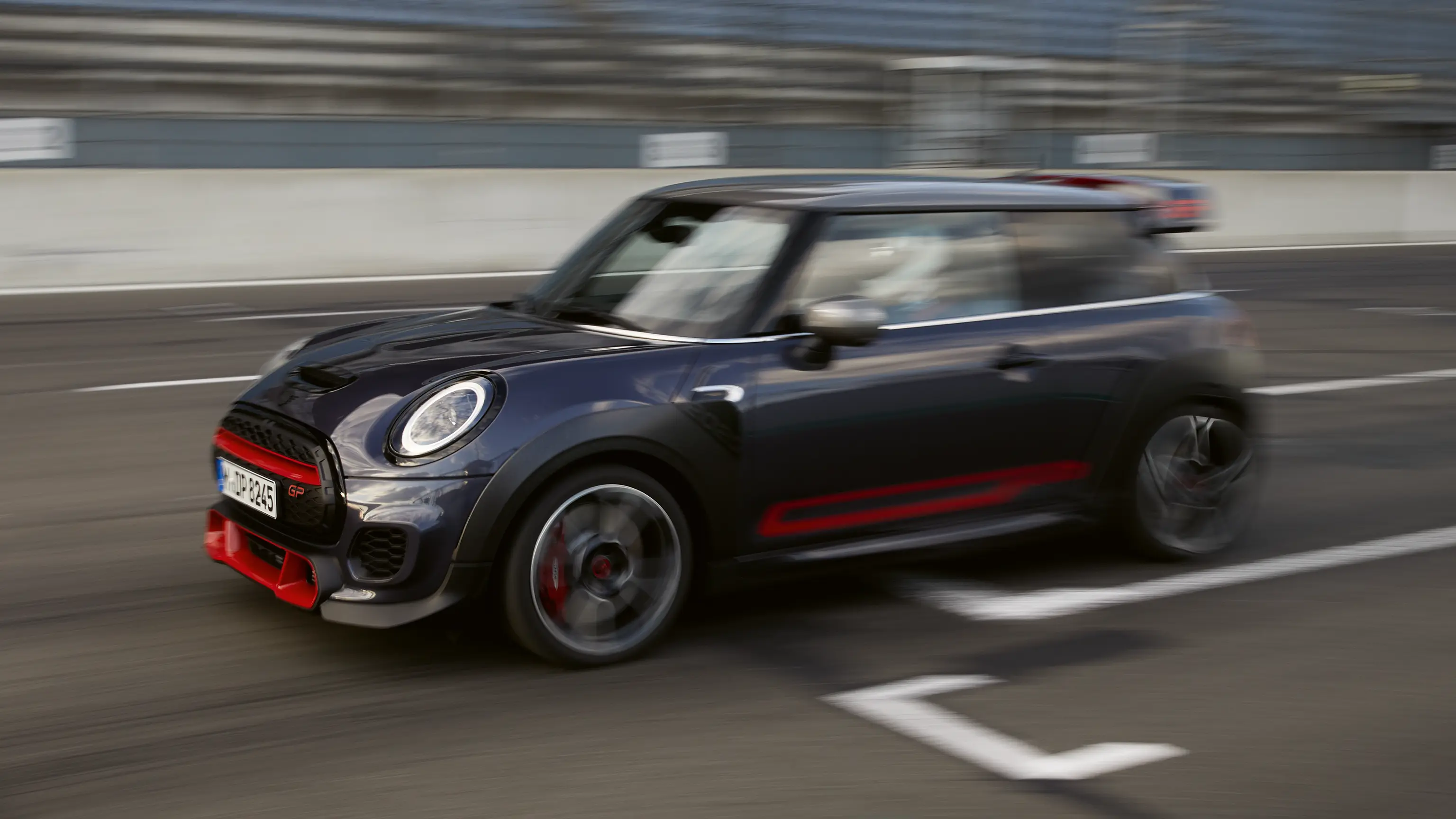 MINI JOHN COOPER WORKS GP.